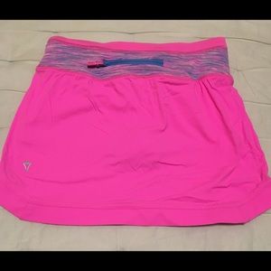 Ivivva bright pink skirt with attached shorts